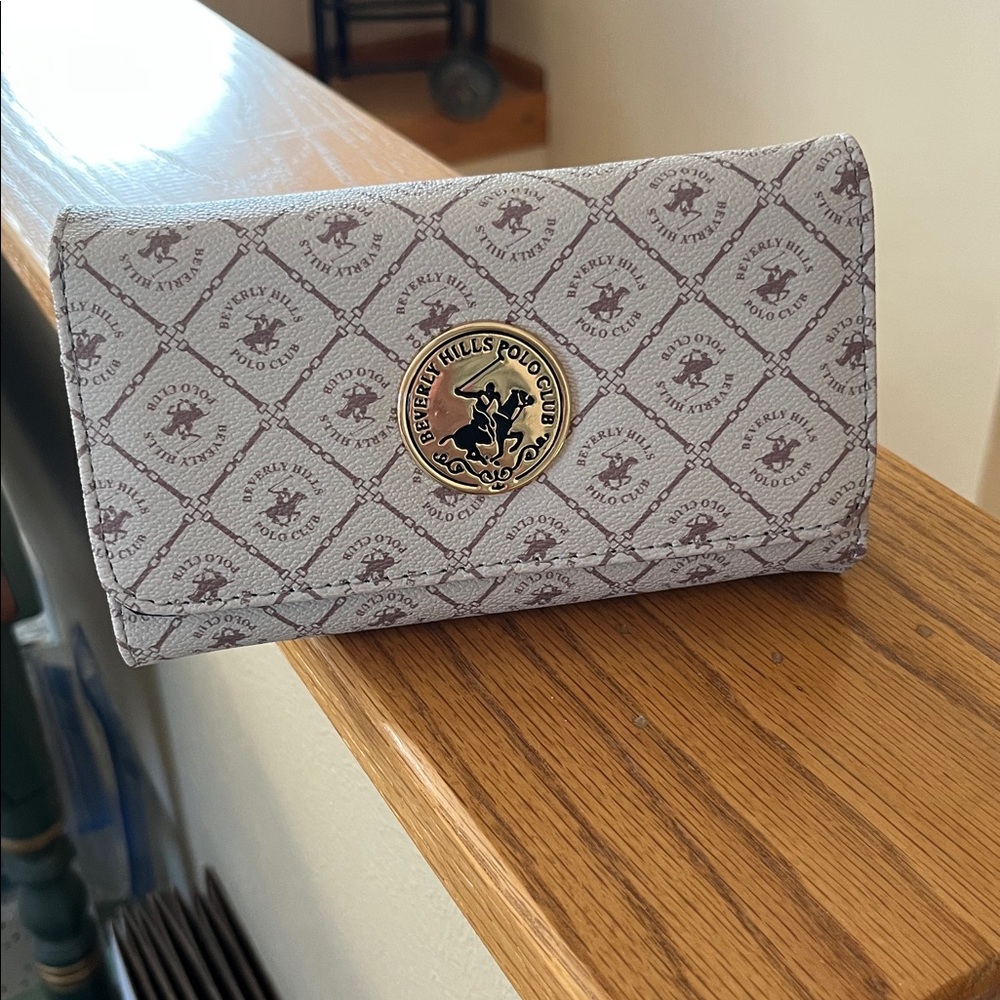 Beverly Hills Polo Club Cream Logo Wallet